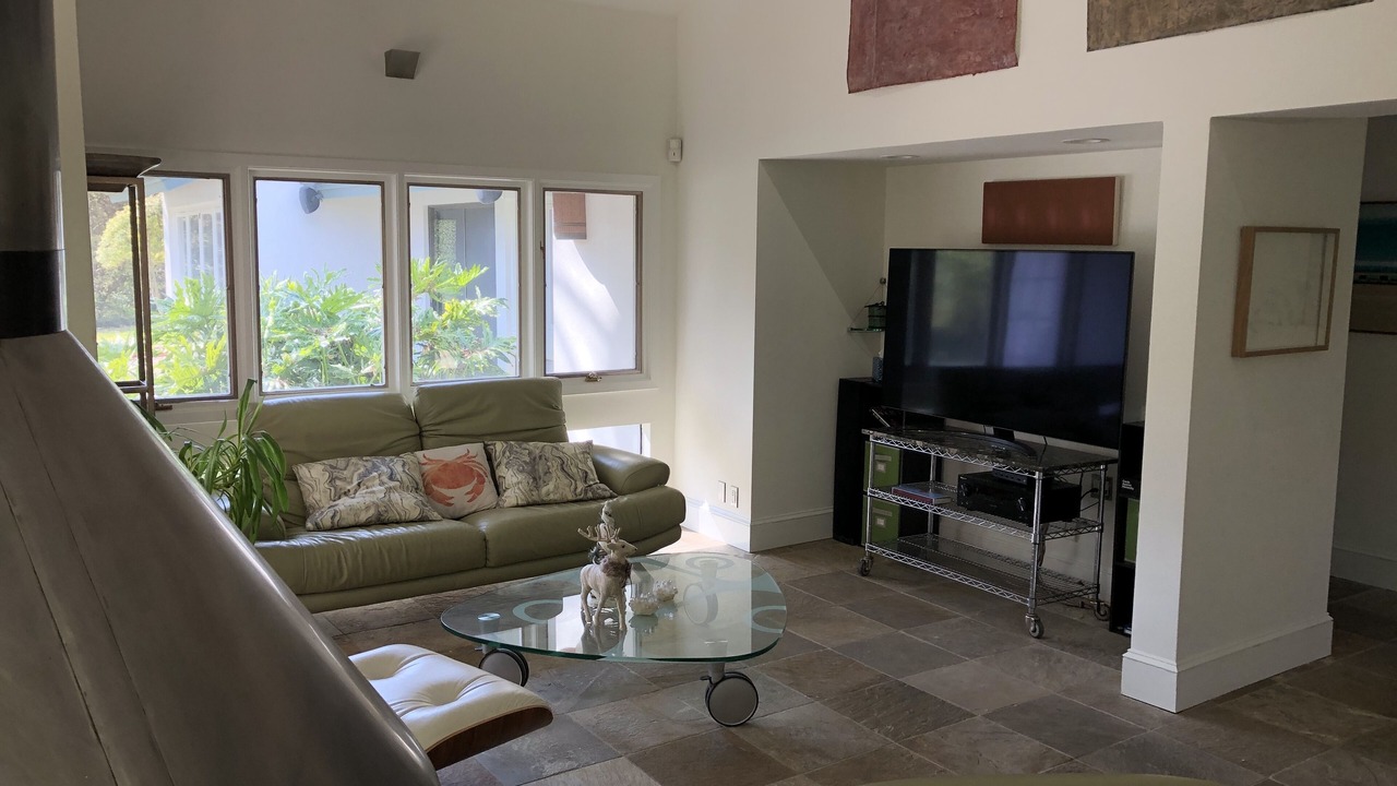Photo of Livingroom in East Pyron