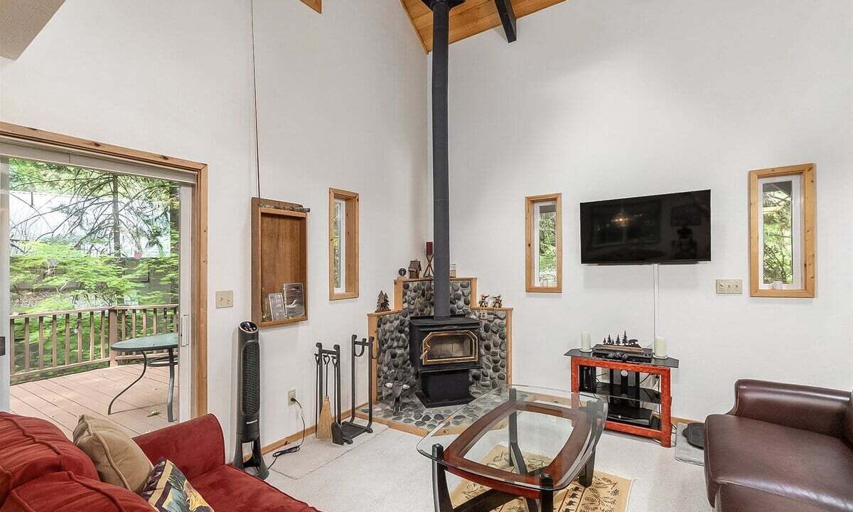 Photo of Livingroom in Packwood