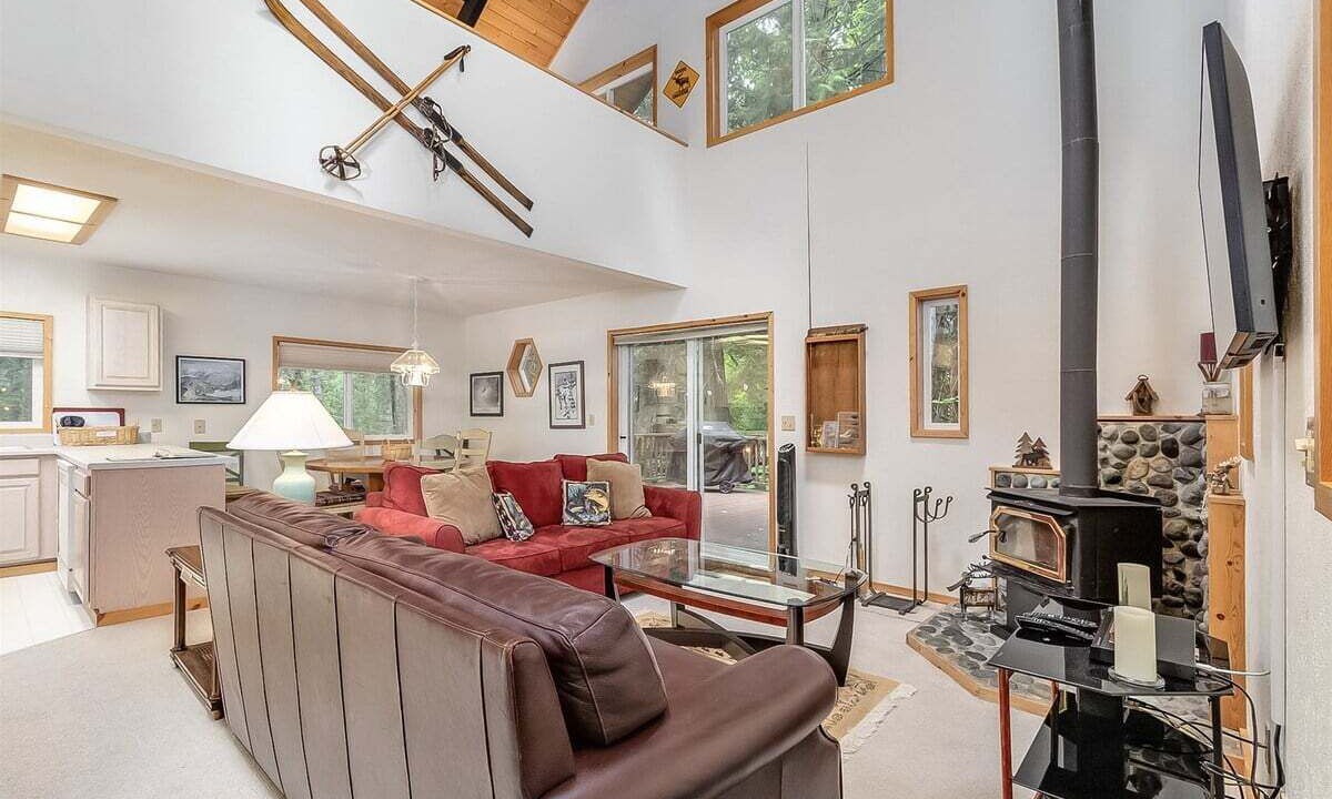 Photo of Livingroom in Packwood