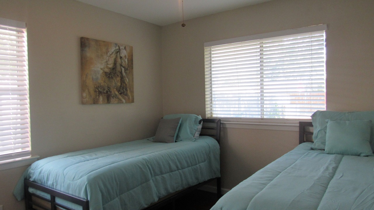 Photo of Bedroom in Garland