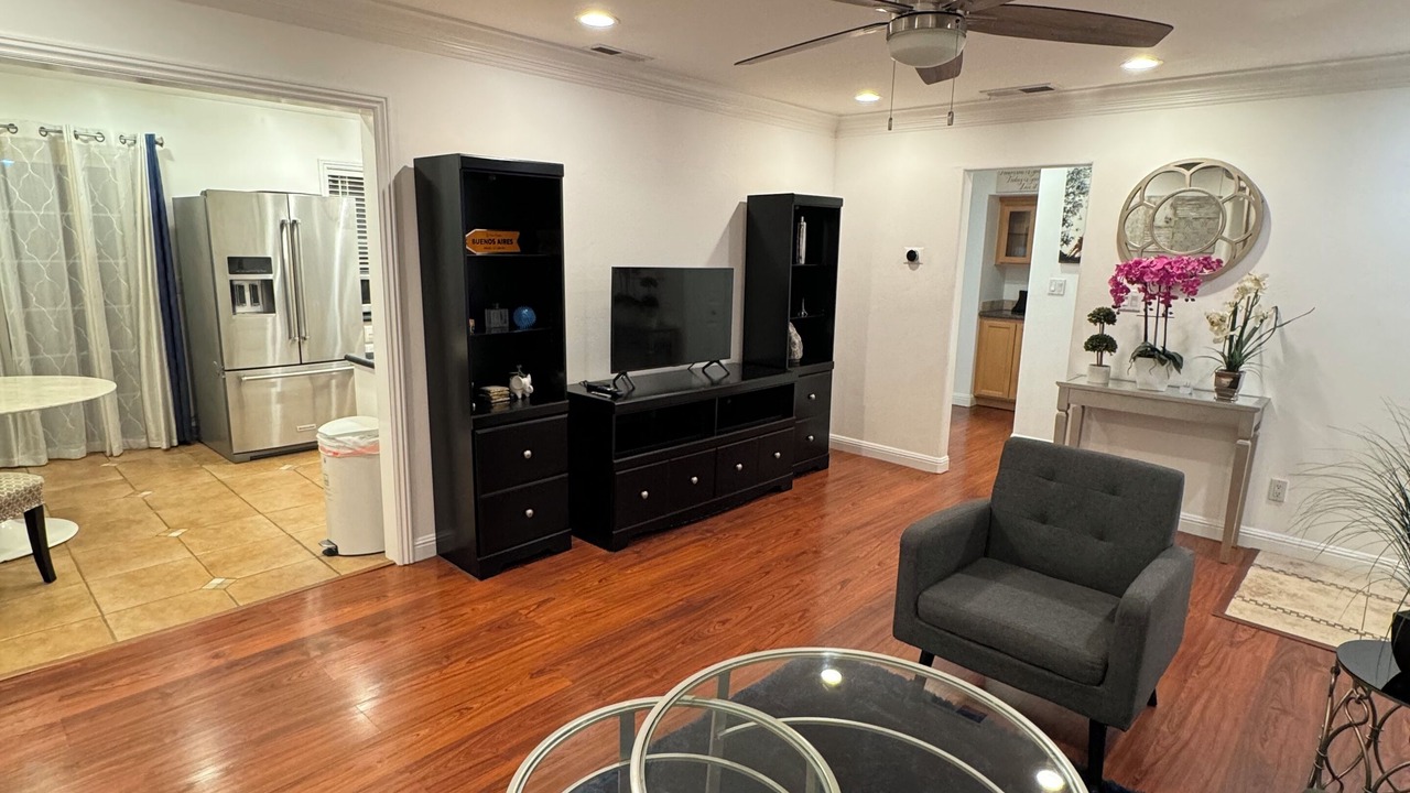 Photo of Livingroom in Campbell