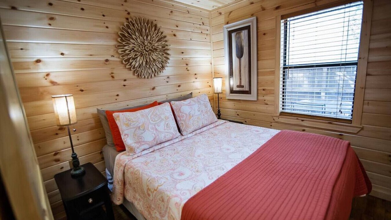 Photo of Bedroom in Hochatown