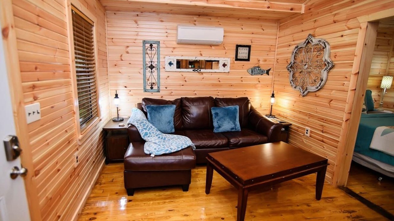 Photo of Livingroom in Hochatown