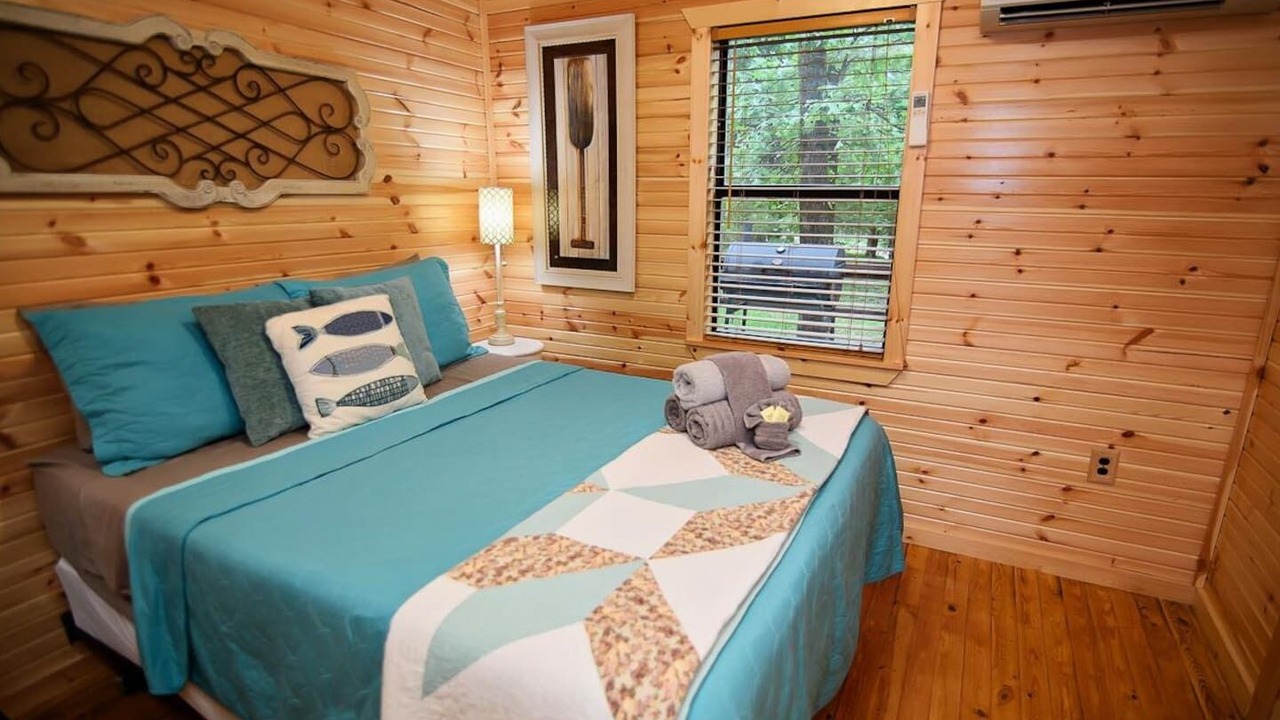 Photo of Bedroom in Hochatown