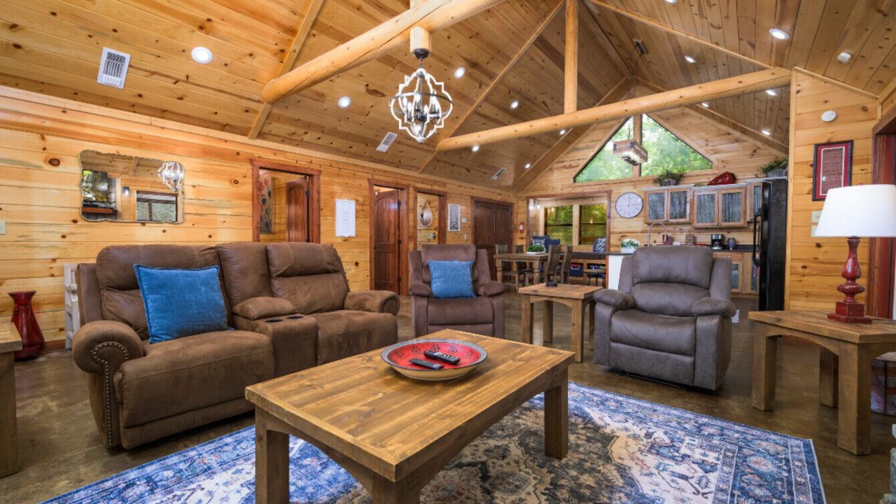 Photo of Livingroom in Hochatown