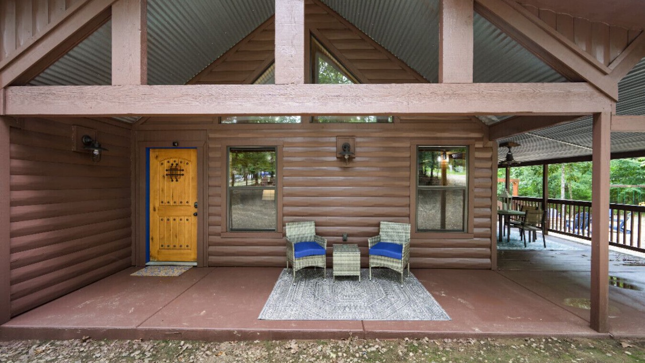 Photo of Patio Balcony in Hochatown