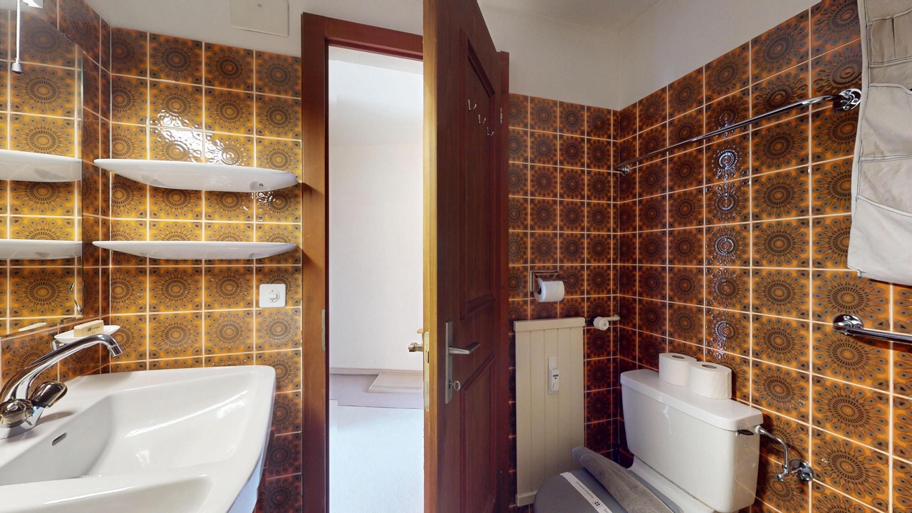 Photo of Bathroom in Samedan