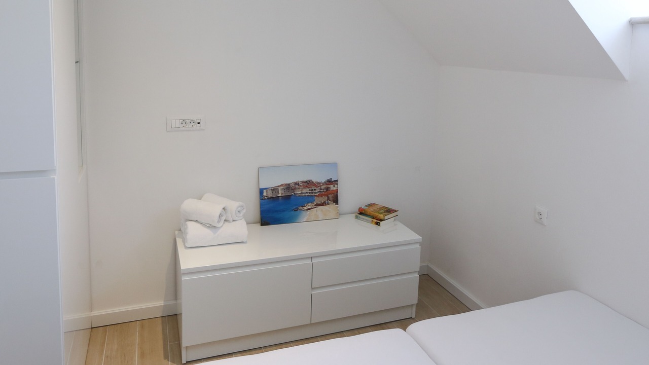 Photo of Bedroom in Pile