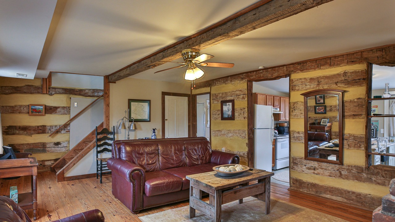 Photo of Livingroom in Lovettsville