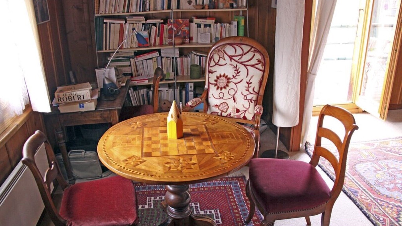 Photo of Others in Sarreyer