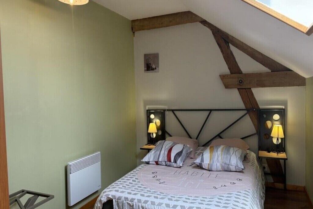 Photo of Bedroom in Louchy-Montfand