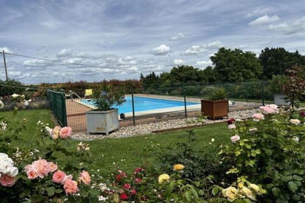 Photo of Outdoor in Louchy-Montfand