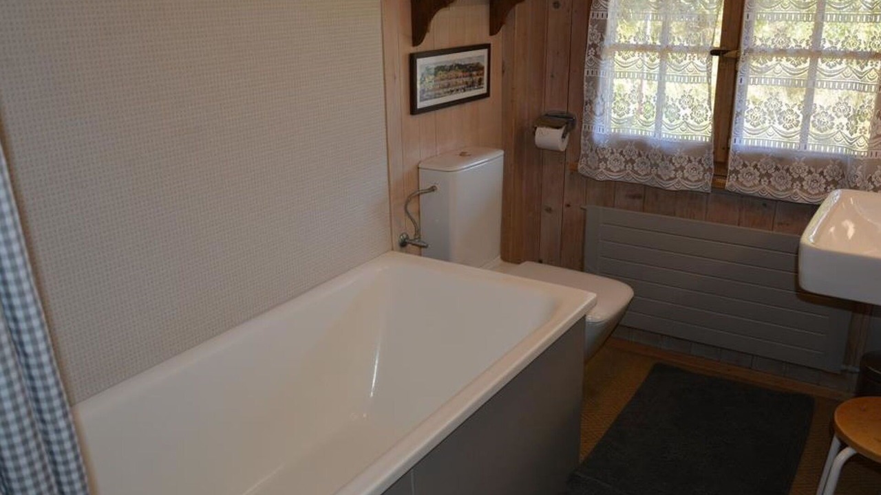 Photo of Bathroom in Saanenmoeser