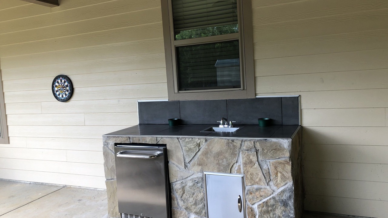 Photo of Outdoor in Avinger