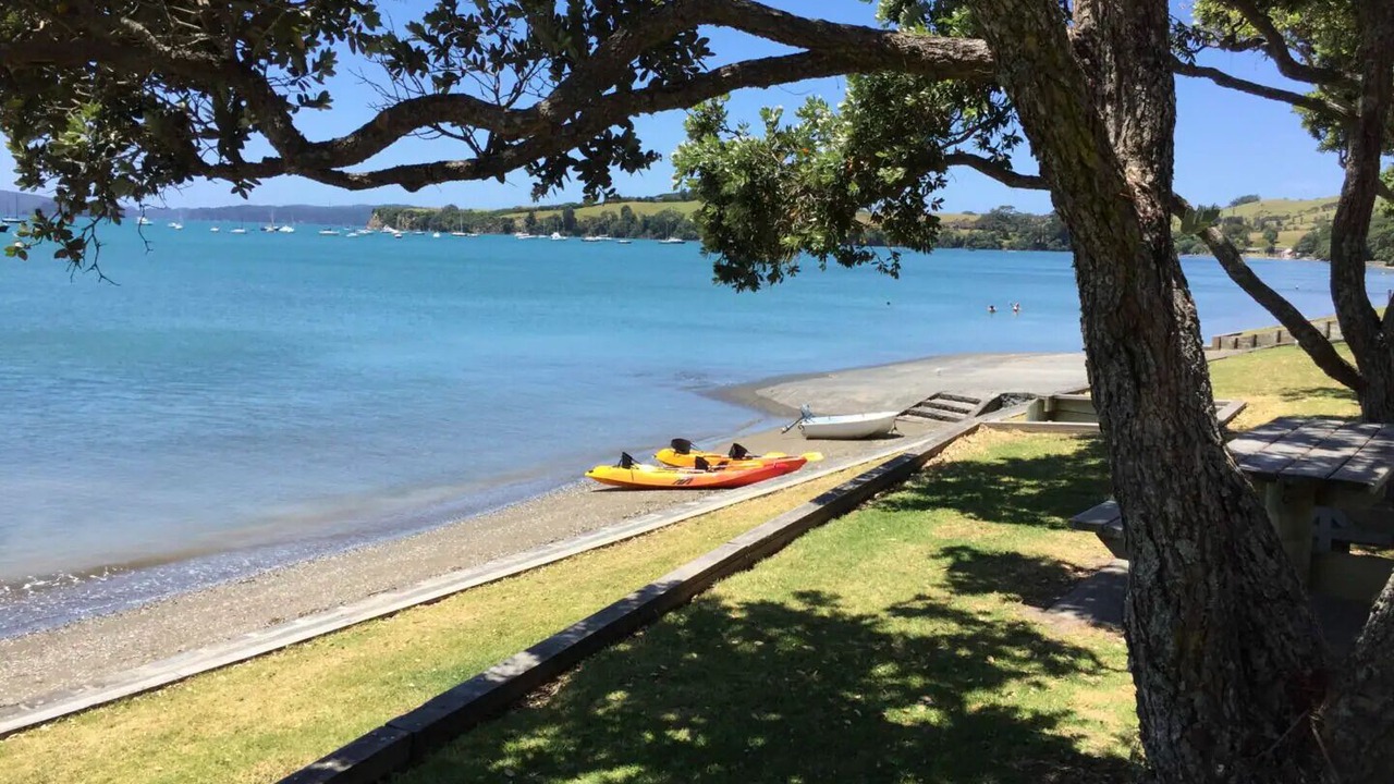 Photo of Others in Algies Bay