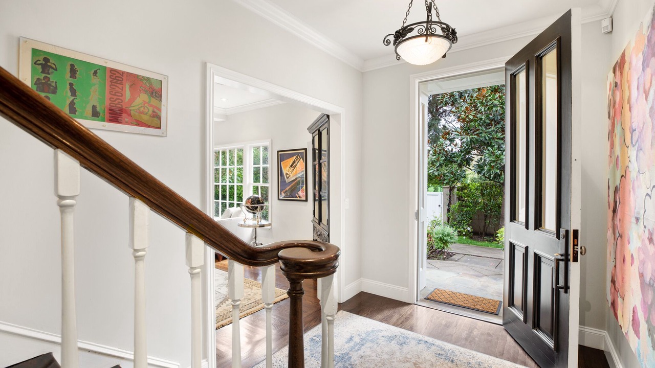 Photo of Others in Toluca Lake