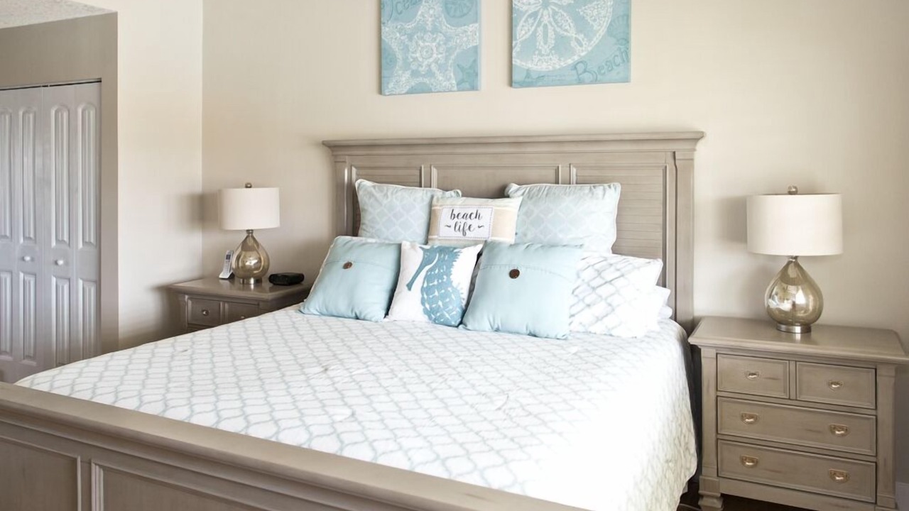 Photo of Bedroom in Crescent Beach