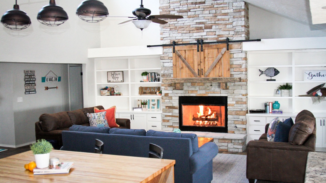 Photo of Livingroom in Canadian