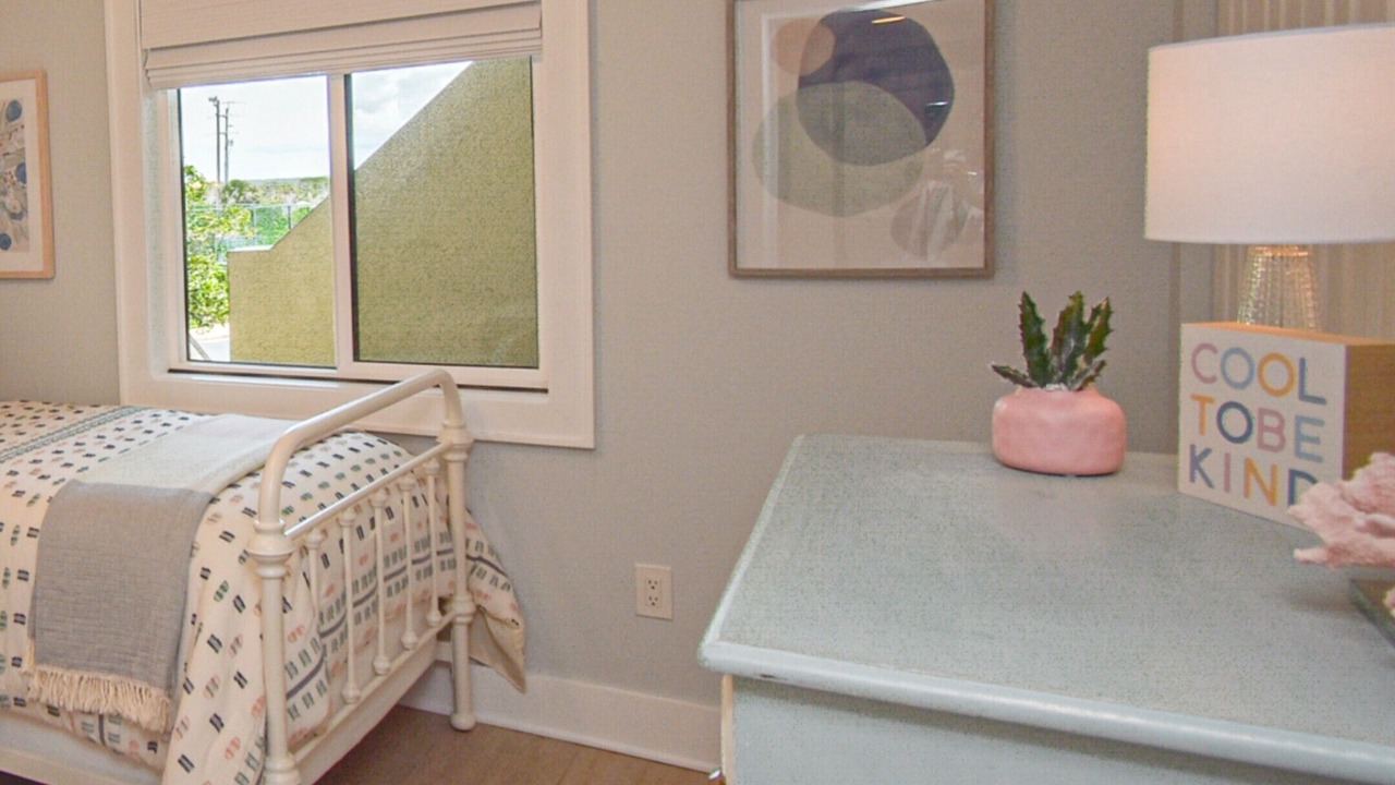 Photo of Bedroom in Crescent Beach