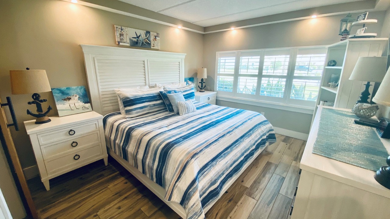 Photo of Bedroom in Crescent Beach
