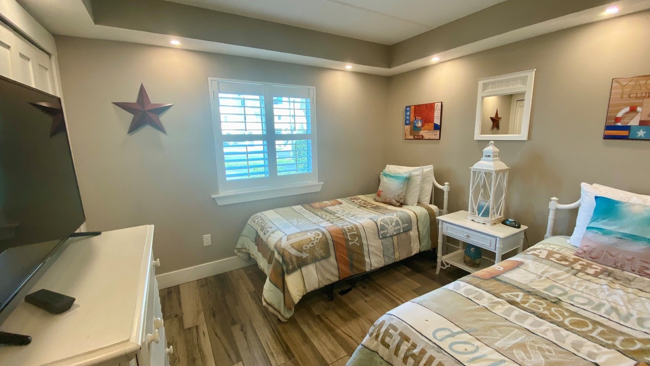 Photo of Bedroom in Crescent Beach