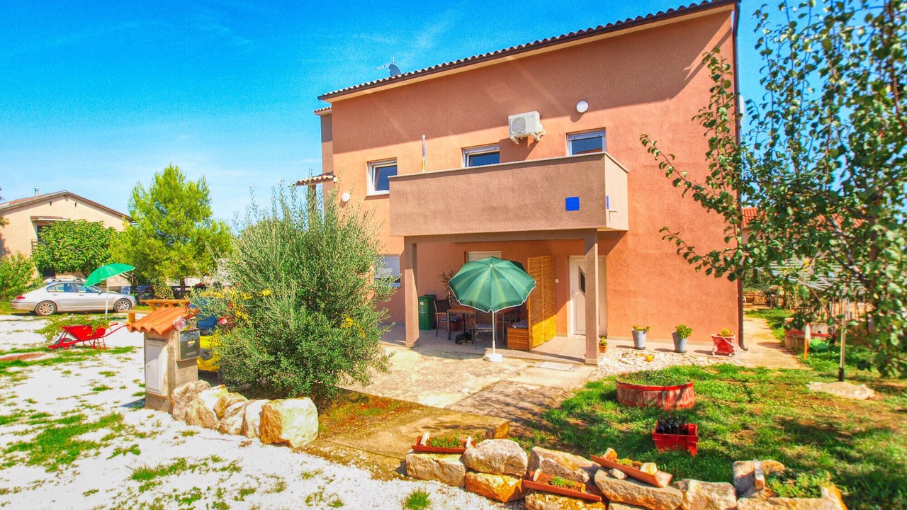 Photo of Outdoor in Liznjan