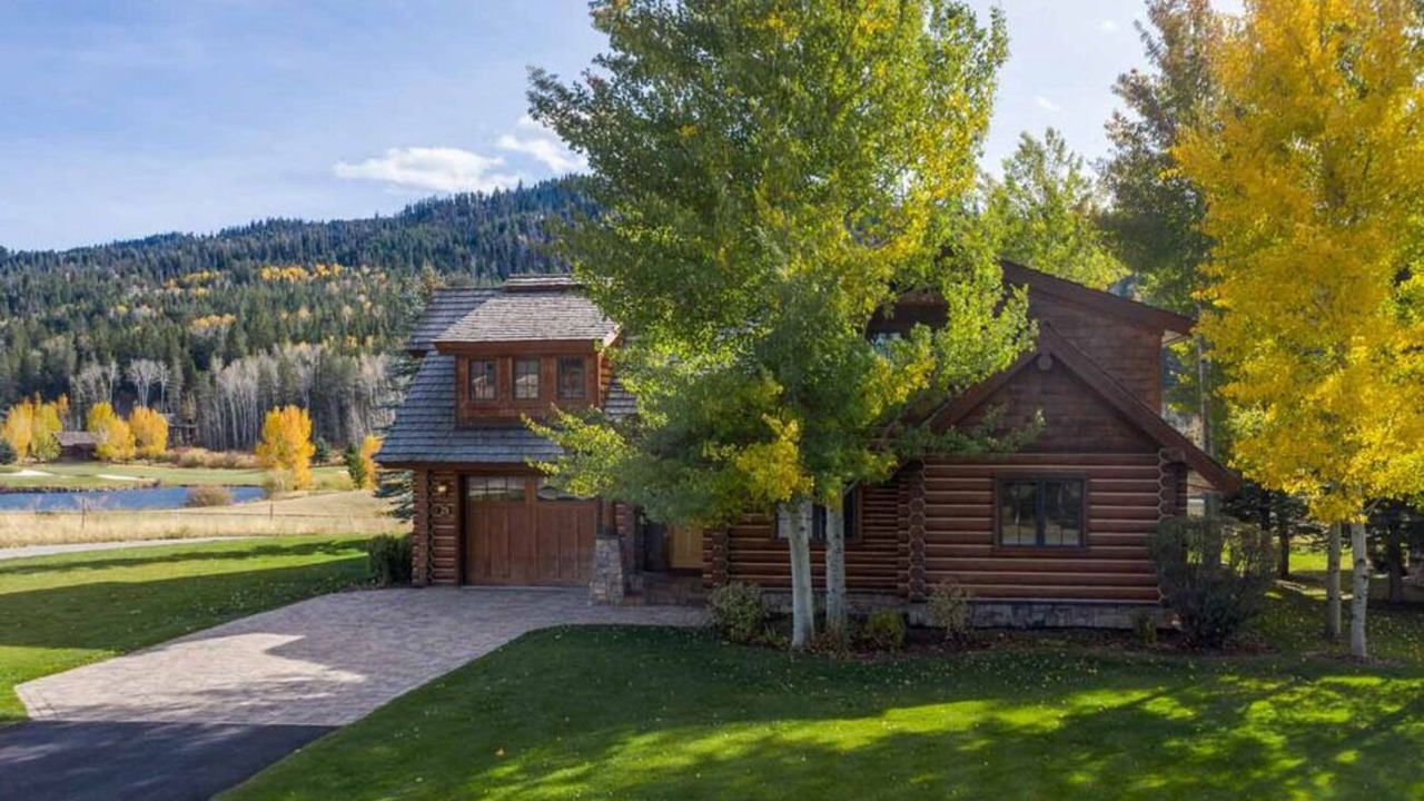 Photo of Others in Victor