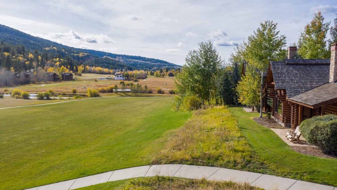 Photo of Others in Victor