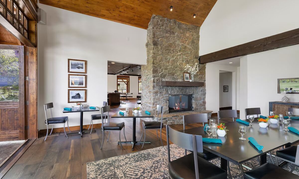 Photo of Others in Victor