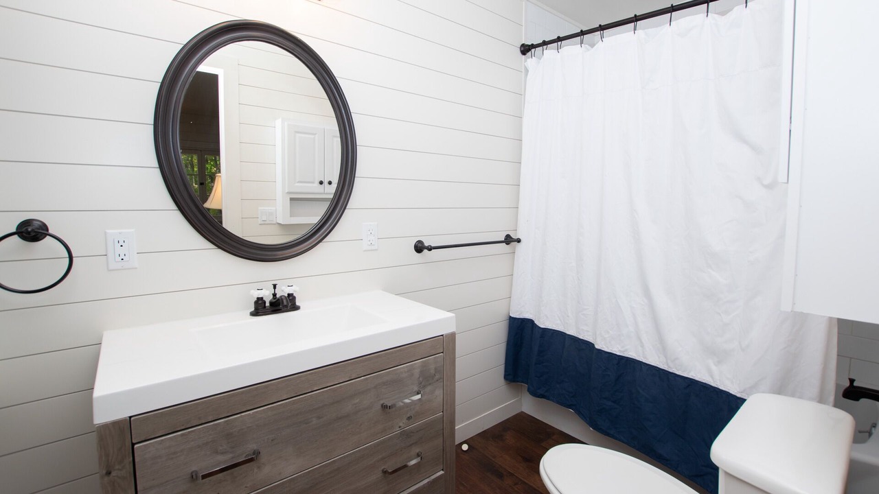 Photo of Bathroom in Grange Landing