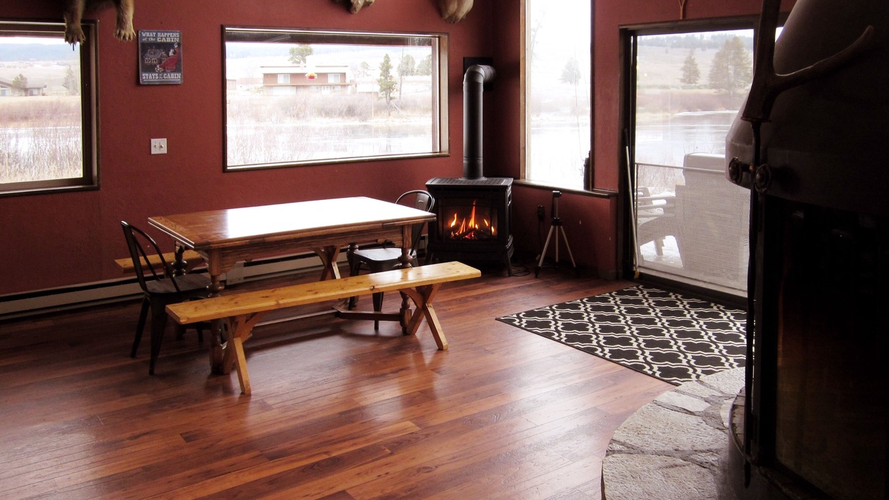 Photo of Bedroom in West Yellowstone