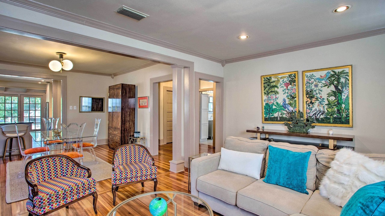 Photo of Livingroom in Lower Greenville