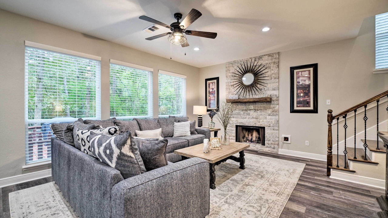 Photo of Livingroom in Montgomery