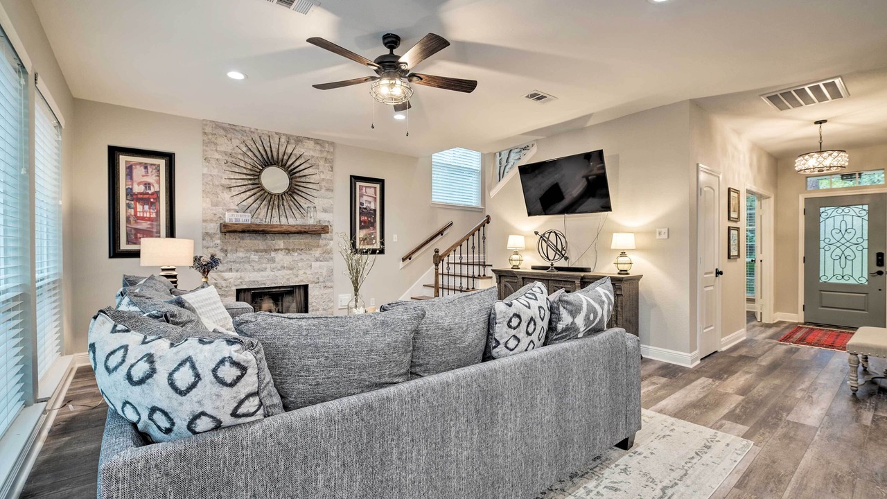 Photo of Livingroom in Montgomery