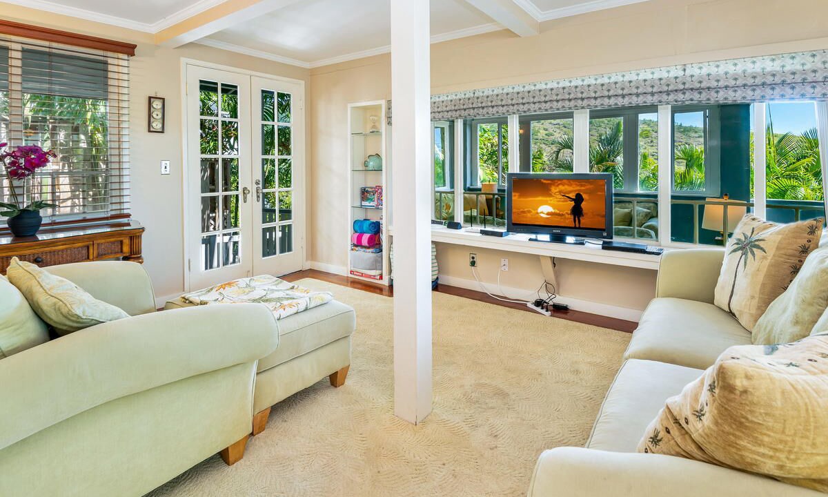 Photo of Livingroom in Manoa