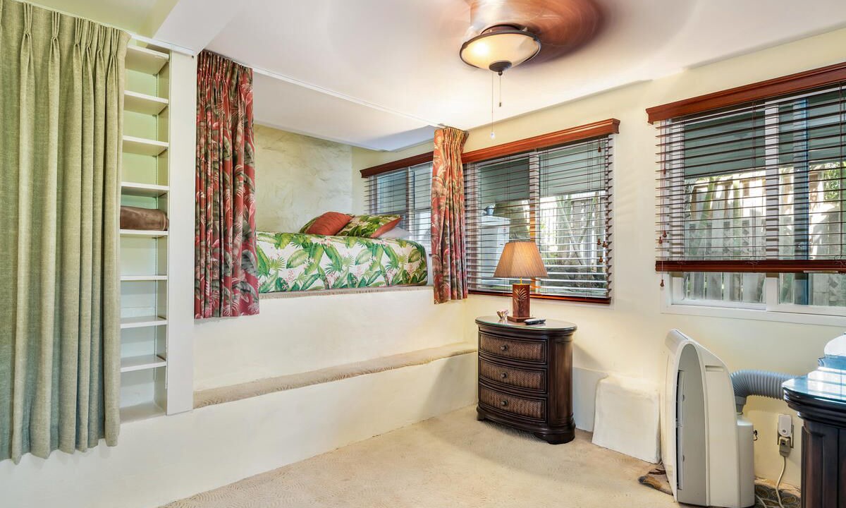Photo of Bedroom in Manoa