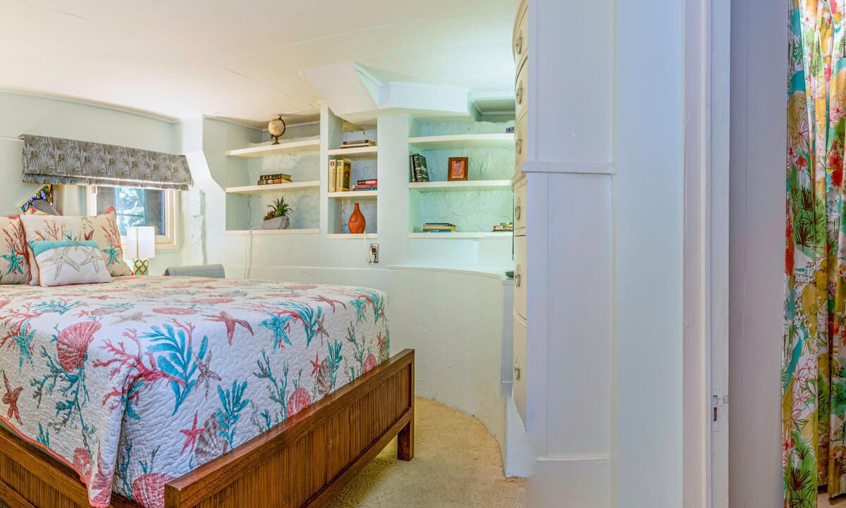 Photo of Bedroom in Manoa