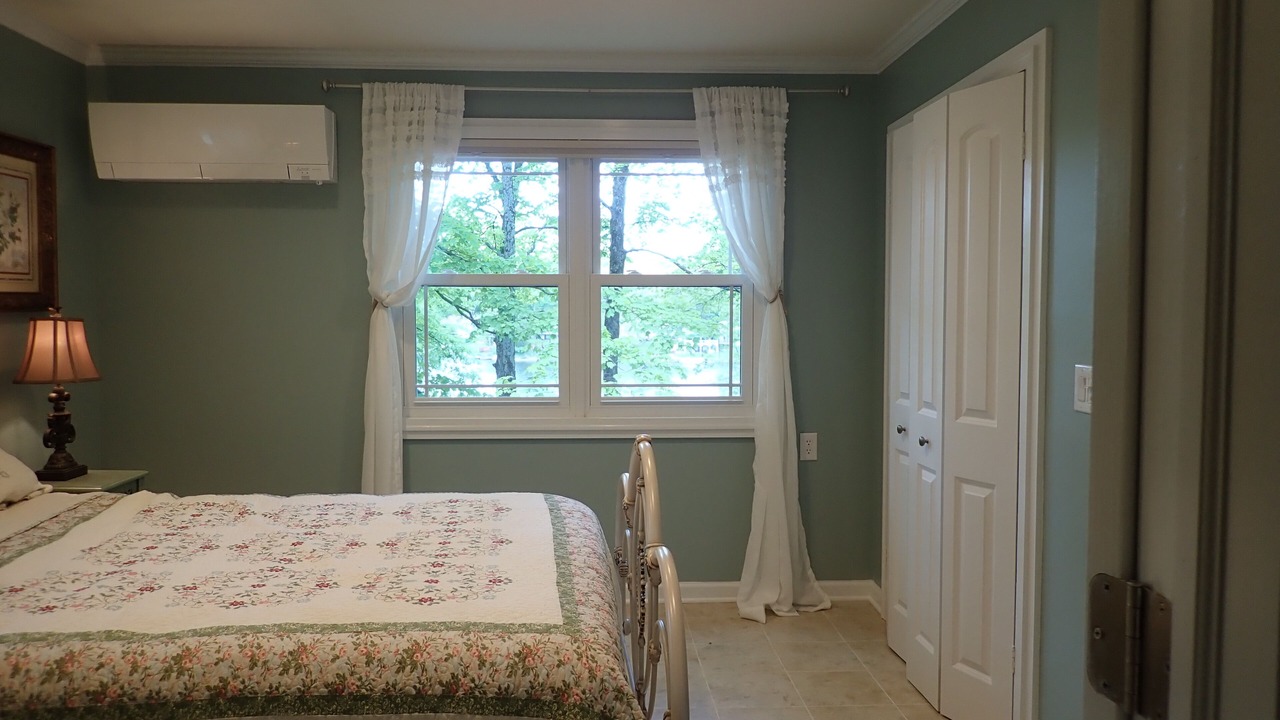 Photo of Bedroom in Princes Lakes
