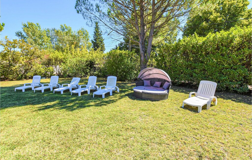 Photo of Others in Caumont-sur-Durance