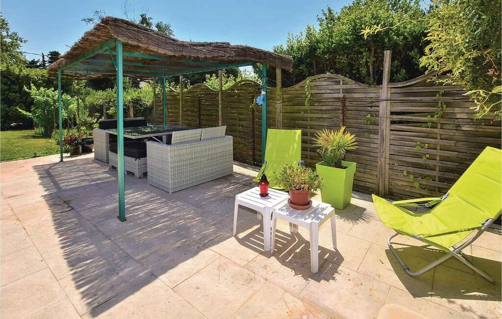 Photo of Patio Balcony in Caumont-sur-Durance