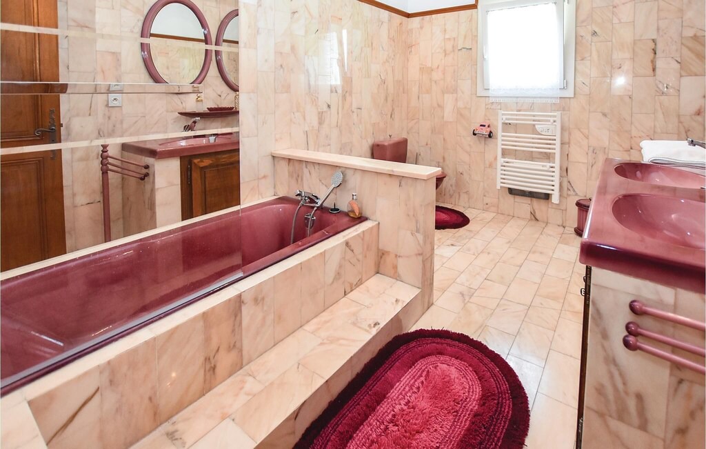 Photo of Others in Caumont-sur-Durance