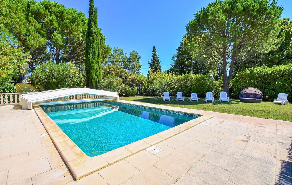 Photo of Outdoor in Caumont-sur-Durance