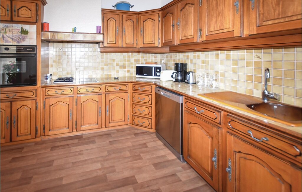 Photo of Kitchen in Caumont-sur-Durance