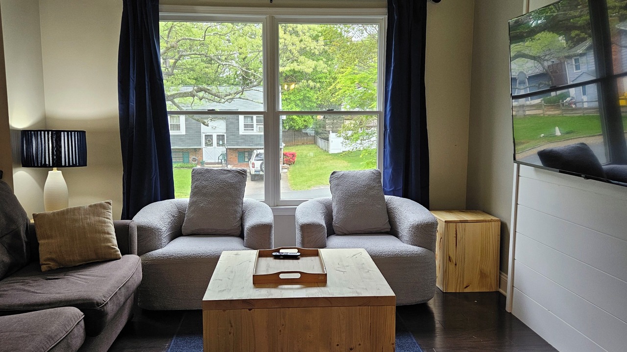 Photo of Livingroom in Cape Saint Claire