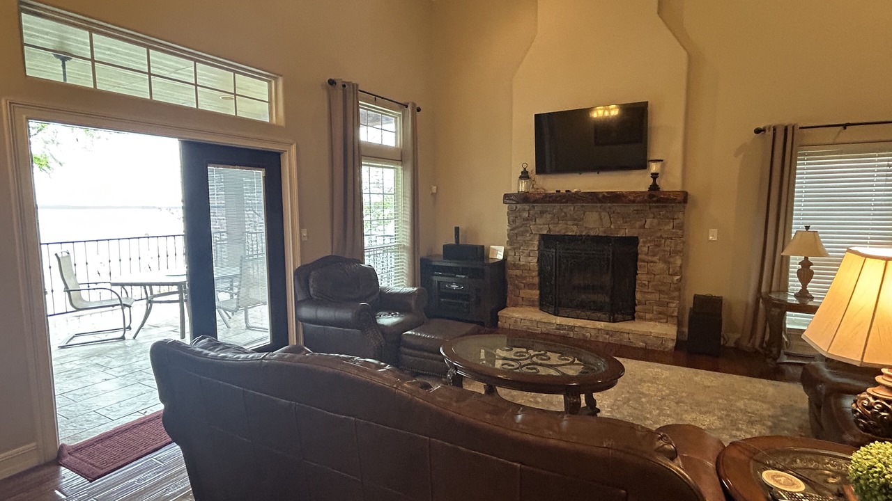 Photo of Livingroom in Hemphill