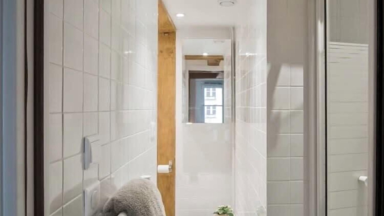 Photo of Bathroom in Val-de-Grace