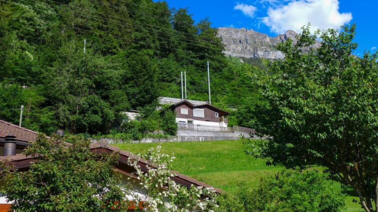 Photo of Others in Kandergrund