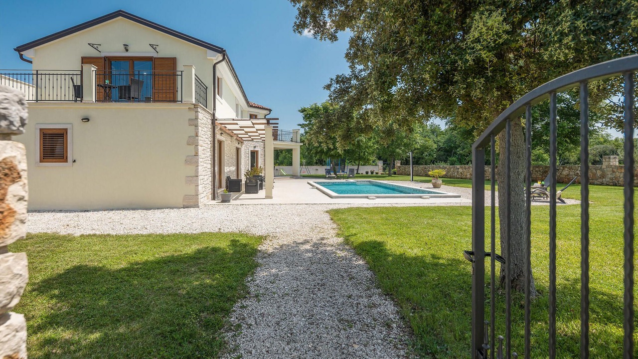 Photo of Outdoor in Bale