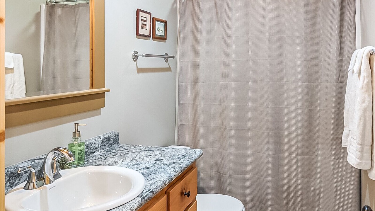 Photo of Bathroom in Mountain View