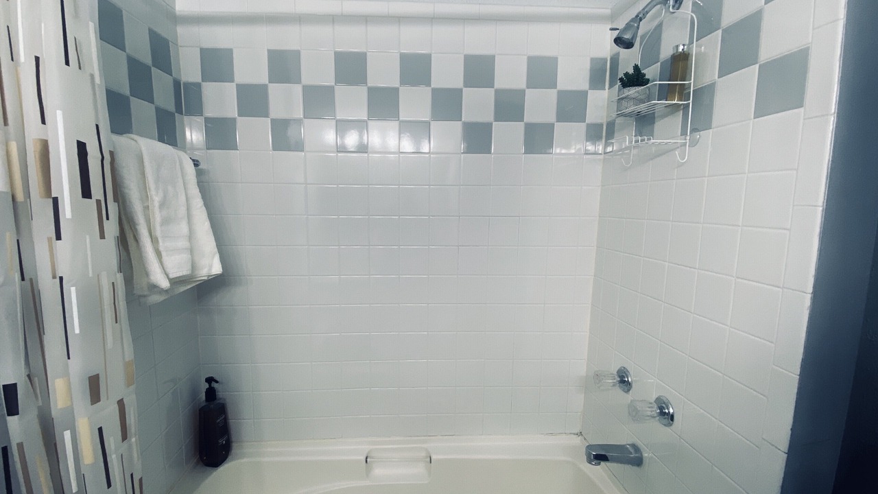 Photo of Bathroom in Wrigleyville